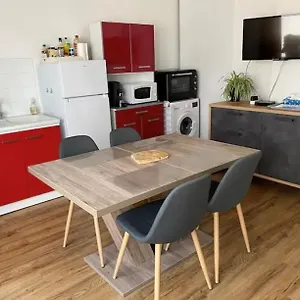 Joli T2 Dans Maison De Village , Châteauroux-les-Alpes France